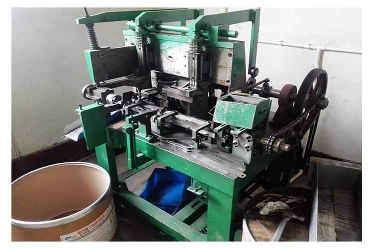 automatic-hook-forming