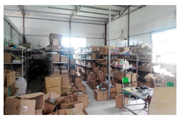 swivel-snap-packing-room